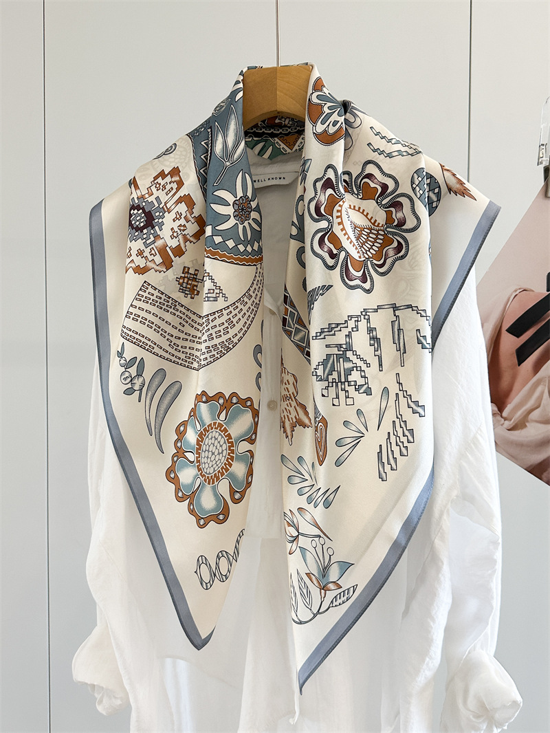 Pañuelos de 90 cm con estampad - Travel Accessories To Gift reseña y precio